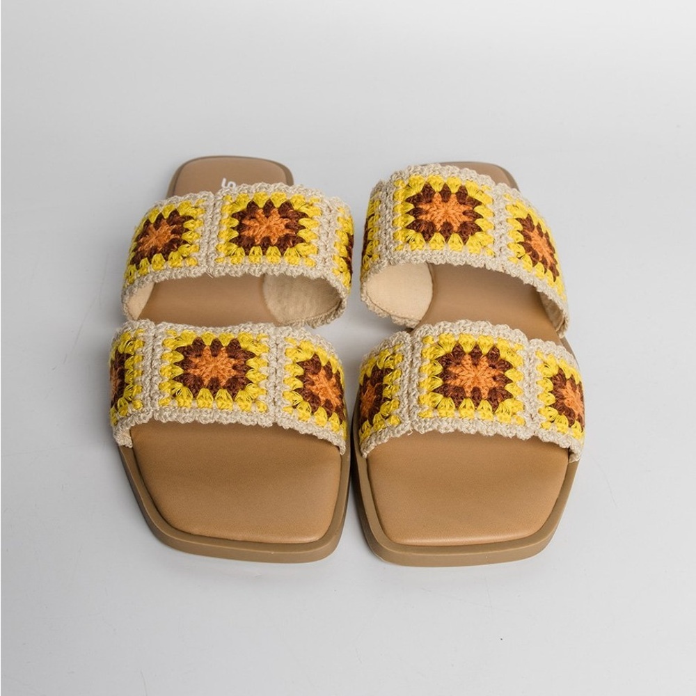 Soda Womens Crochet Slide Sandals Size 8 Yellow Sunflower Boho Chic Square Toe - Picture 3 of 7